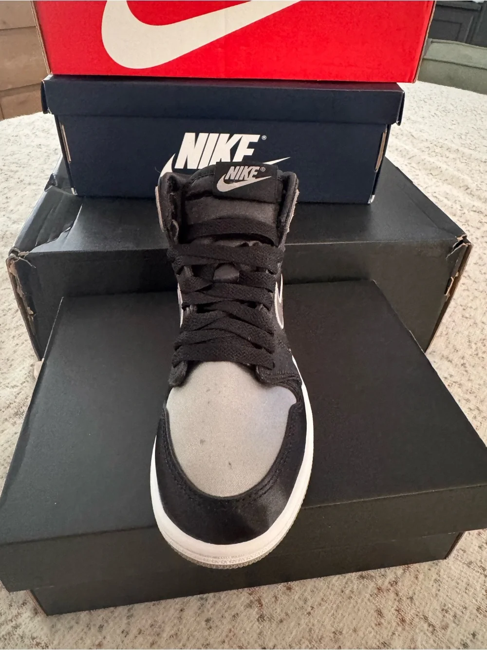 Nike Air Jordan 1 Retro High OG - Black and Metallic Silver